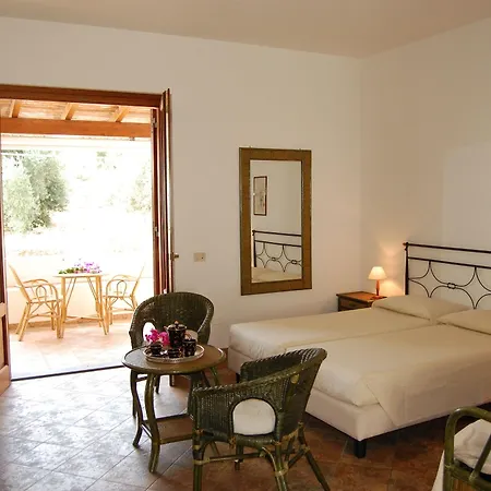 Hotel Baia Portinenti