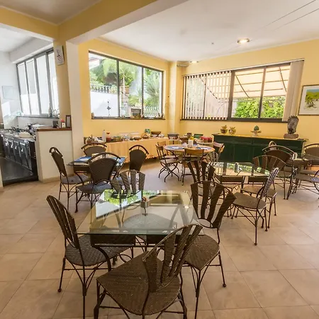 Hotel Baia Portinenti